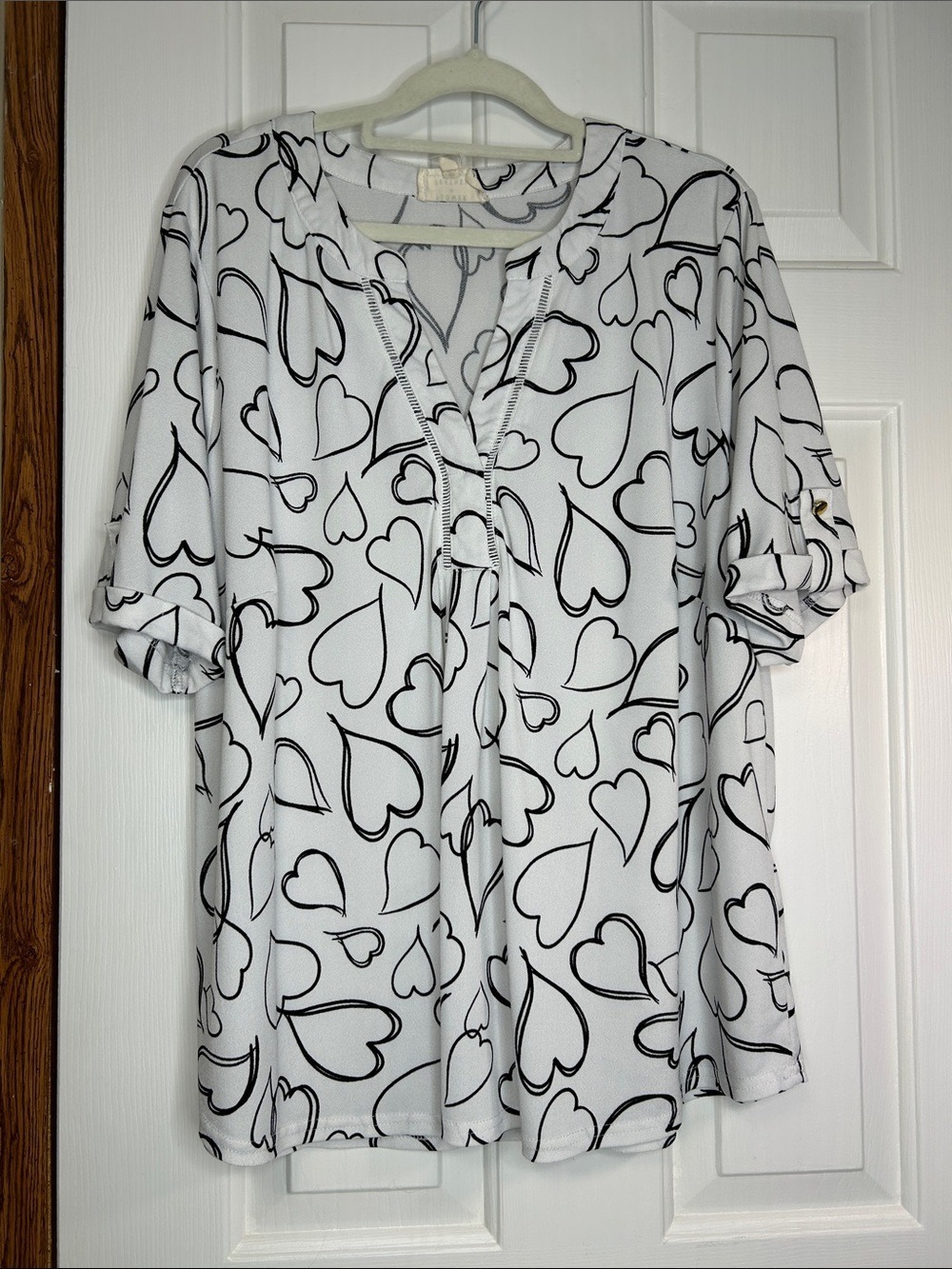 Flower & Feather White Heart-Print Roll-Tab Tunic Top